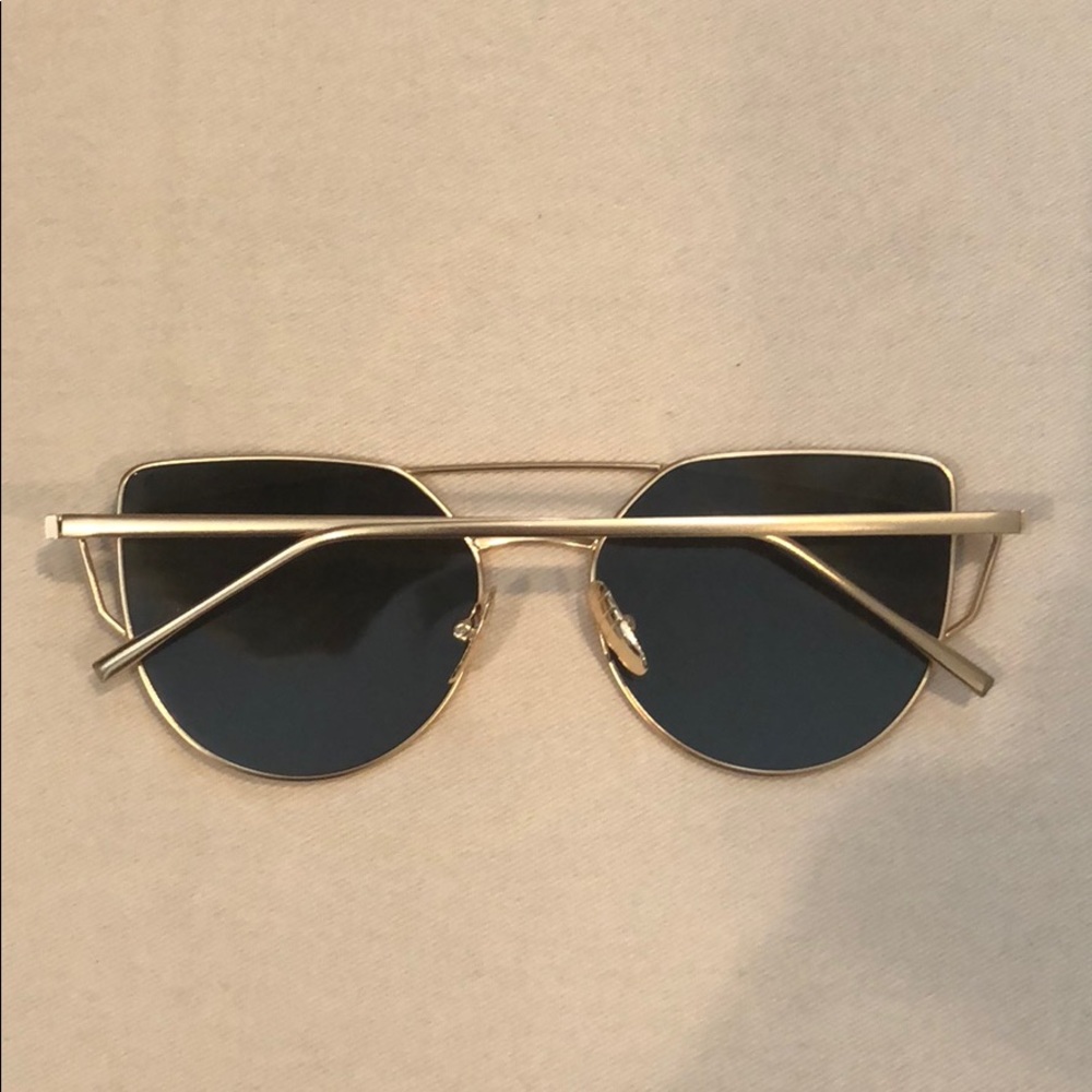 Double Crossbar Mirrored Aviator Sunnies - Picture 6 of 6
